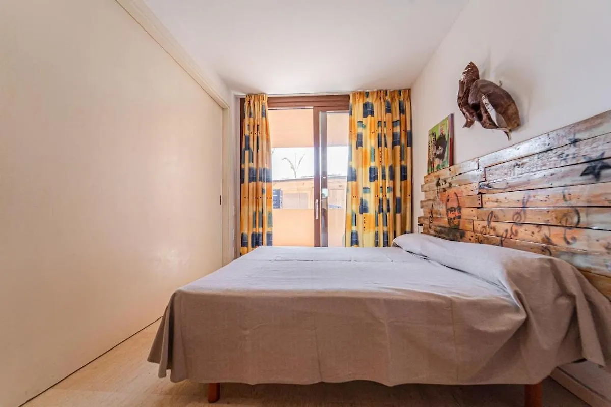 Amazing Seafront Apt Den Bossa 3 BALEARIC ISLANDS 0*,  Spanje